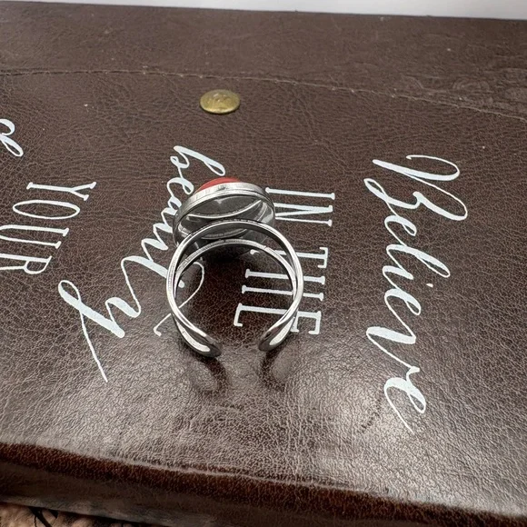 West German Glass Ring Red Stripe Cabochon Statement Adjustable Vintage 70s - Picture 4 of 8